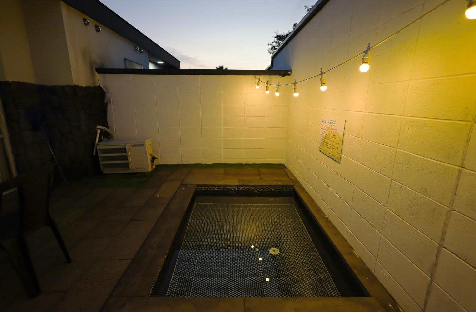 Pool And Villa Sorang Jeju Eksteriør bilde